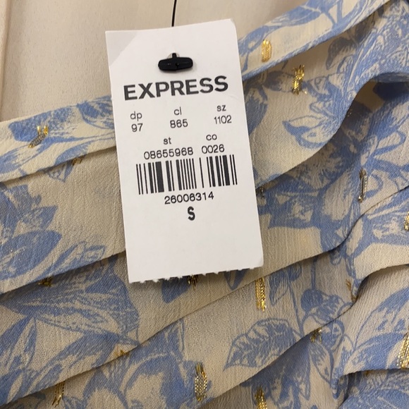 Express balloon sleeve top, new with tags - Picture 2 of 3